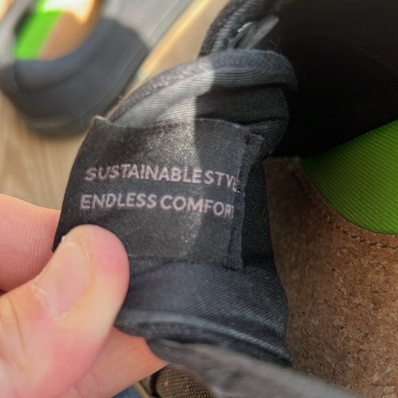 Cariuma sneakers women 8 men’s 6.5 - Picture 5 of 6